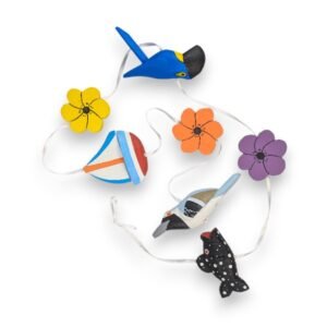 Varal Decorativo com Brinquedos Artesanais Amazônicos, 7 Peças em Miriti, 110 cm, Multicolorido