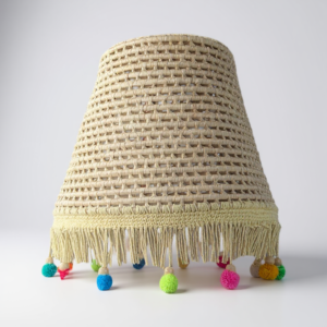 Luminária Boho Pompons